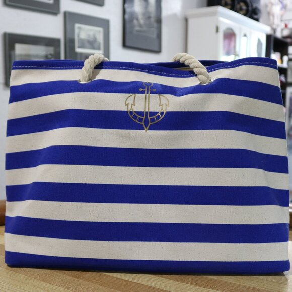 Striped Summer Tote - Picture 1 of 4